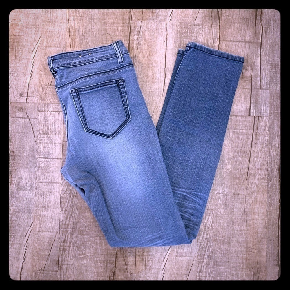 Mossimo Supply Co. Women's Skinny Jeans Size 11 Distressed